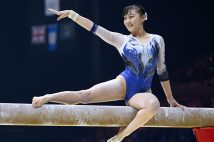 世界体操・種目別 女子平均台決勝の演技