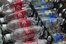 市場規模拡大が続く「無糖炭酸水」、ユーザーを惹きつける3つのポイント 「健康志向」「価格面の優位性」「アレンジの自由度」
