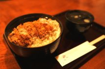 【立川で発見】映画やドラマで見かける“警察の取調室のカツ丼”が実在していた 店主が語る「出前事情」とリアルに体験した人からの「電話」