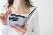 「ダサい!」「非効率!」若者世代から散々な言われようの「手帳型スマホケース」 それでも使い続ける人たちにその理由を聞いてみた