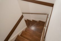 《手すりの設置が余計でした…》自宅のリフォーム失敗エピソード　バリアフリー工事にかけた数十万円はなんだったのか？「結局母は自宅が不便で高齢者施設に入居しました」