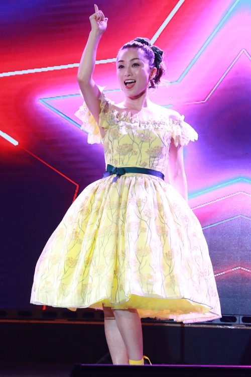 香港でライブをおこなった酒井法子(2019年・時事通信フォト)