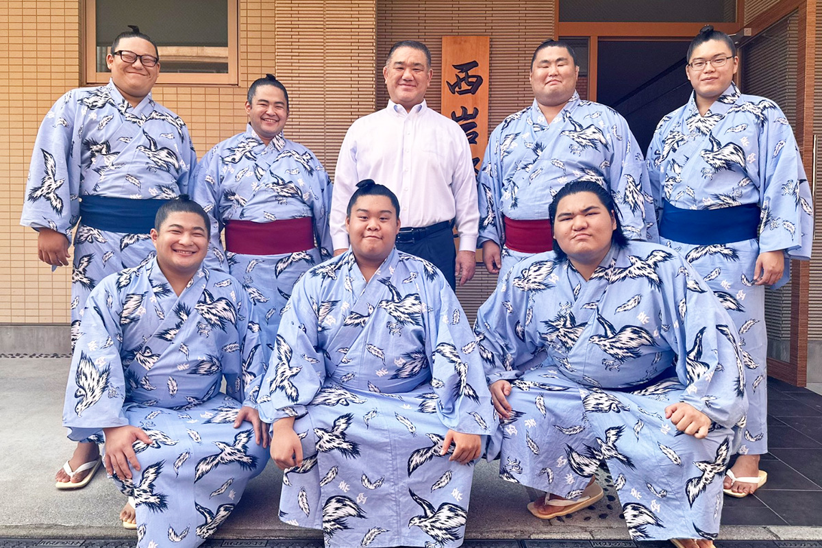 実母　裸 力士の実母と祖母が部屋を匿名誹謗中傷」騒動、何が起きたのか  渦中の西岩部屋は「隆の里の鳴戸部屋」の系譜を引き、学生出身者を採らない厳格な指導で知られる｜NEWSポストセブン