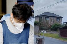 送検される後藤柊容疑者(共同通信)、右は市川市内の被害者宅