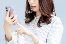 お得な生活になるはずが…アラフォー女性たちもハマった「ポイ活アプリ」の沼 「ポイント欲しさにクレカ発行しすぎ」「スマホ見過ぎて肩こり悪化」と後悔