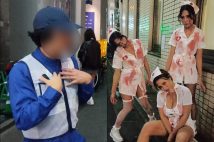 目撃されたニセ警備員️(左)。右は看護師のコスプレで訪れていた女性たち
