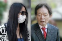 須藤早貴被告と野崎幸助さん(右:吉田隆/共同通信イメージ)