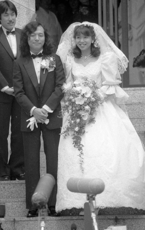 1982年、結婚式は東京・六本木の出雲大社東京分祠で行われた