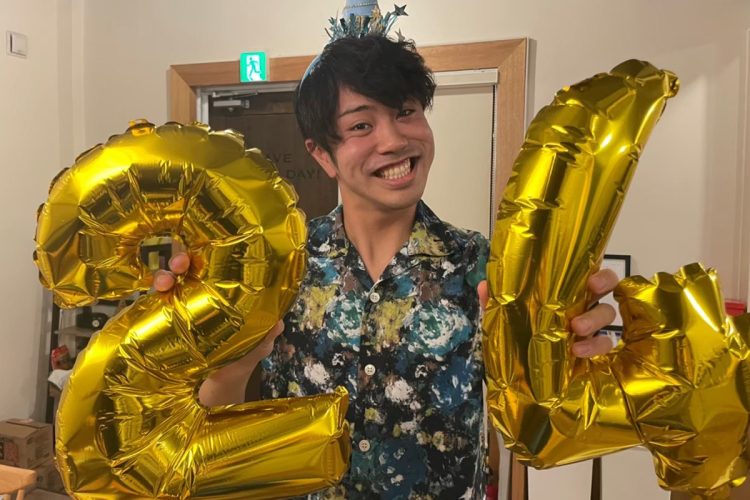 自分の誕生日を祝う飲み会を友人のA子さんとBさん、A子さんの知人のCさんと過ごしていた(関係者提供)