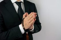 叔母の葬儀で親子きょうだいが20年ぶりに勢揃い 悲壮感なく会話も弾んで“良い一日”になり「葬式は生き残った者の再会と結束のために存在する」としみじみ