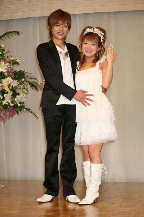 2007年での結婚報告会見