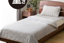 【シリーズ13万枚突破】ニトリ『重い毛布』が大ヒット商品に成長した秘密 販売開始から5年で重ねられた改良、「カバーの付け外しが大変」「重くて洗いにくい」の声にも対応