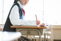 【高校受験での「内申書」の評価ポイント】2021年の変更で公立中学校の評価基準から「ノートの取り方」や「挙手の回数」などが除外された理由