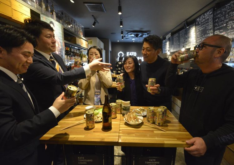 旨い料理を肴に笑顔が途切れることはない