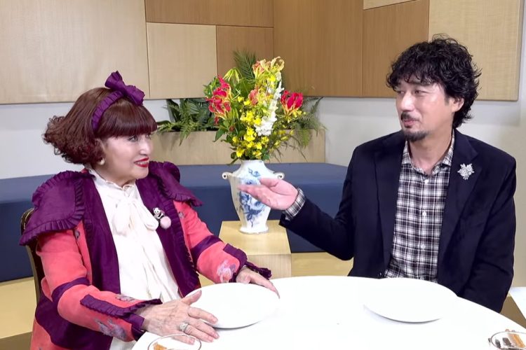 YouTubeで黒柳(左)と息の合った掛け合いを見せる田川