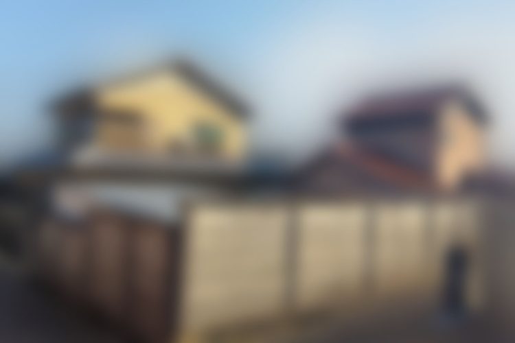 伊東和彦容疑者の自宅。ここで覚せい剤や数百本の注射器が押収された