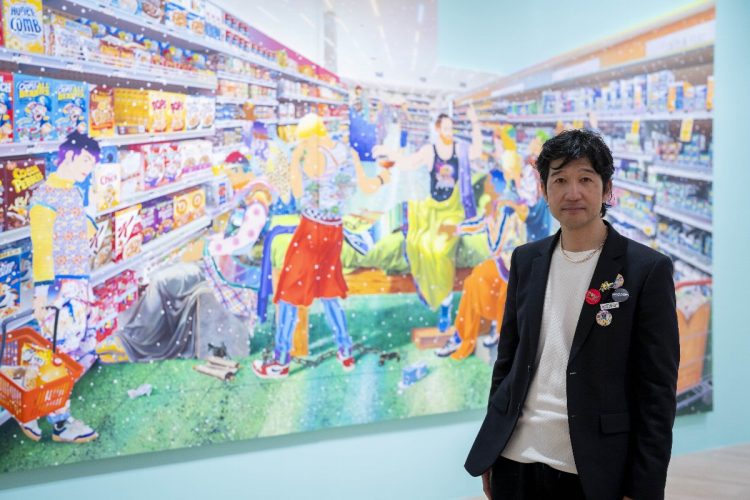 麻布台ヒルズの個展には大勢の人が詰めかけている