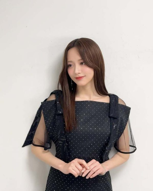 『芸能人格付けチェックBASIC～春の3時間スペシャル～』に出演した際の衣装（森香澄のインスタグラムより）
