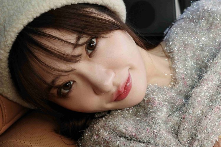 大人気ショーガールダンサーとしても活躍中のKOZUE