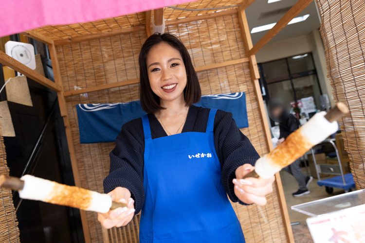 ちくわ片手に“筋肉美”を追求する瑞希さん