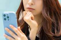 「いらないって言ってるのに…」推しの“布教活動”で大量にグッズを配る人たちへの困惑と本音 「人の写真は捨てづらい」「CDはプラごみだから廃棄に気を遣う」と処分にも苦慮