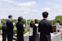 【「墓じまい」で揉めないための段取り】8つのステップで進める“最短手順”とそれぞれの費用 改葬先が不要なケースも