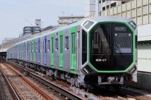 大阪・関西万博のアクセスからわかる「多くの人を運べる」鉄道の圧倒的輸送力 来場者が増えると駅シャトルバスは限界に、鉄道の割合が加速度的に増加する