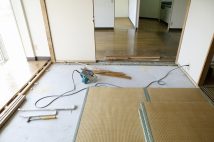 畳の下から意外なものがたくさん(写真提供/イメージマート)