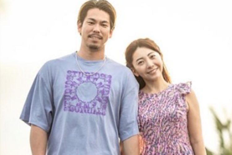 夫婦仲は良好だという(早穂夫人のSNSより)