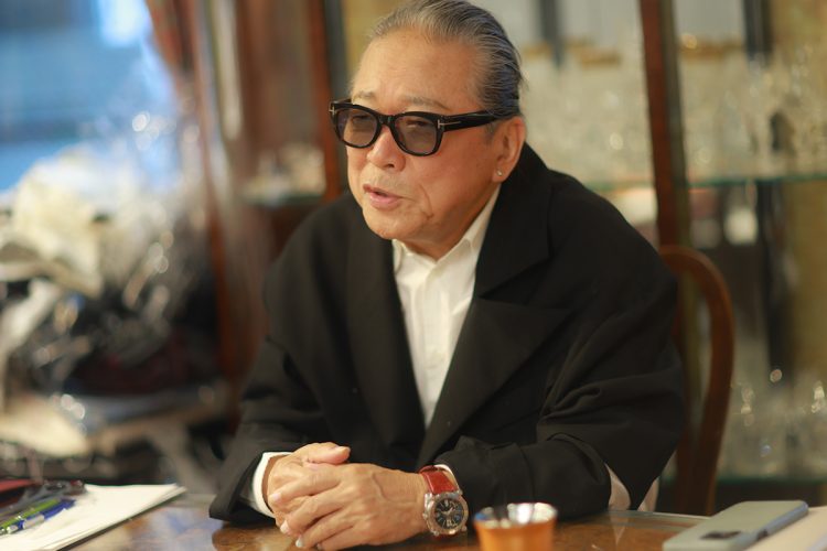現在も服飾やインテリアのデザインを手がけている