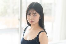 純白彩永の初グラビア