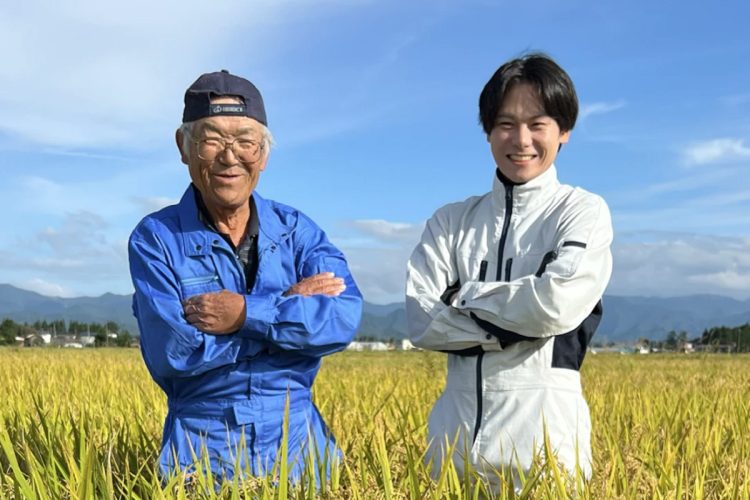 米利休氏とじいちゃん(米利休氏が立ち上げたブランド「利休宝園」公式サイトより)