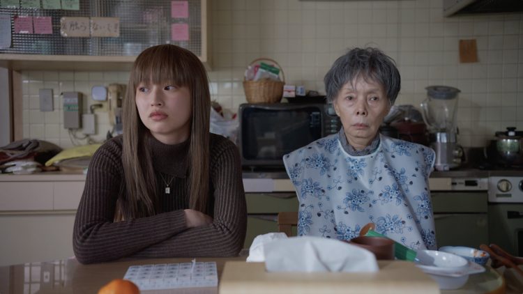 研ナオコと中尾有伽gあW主演した映画『うぉっしゅ』 ©役式