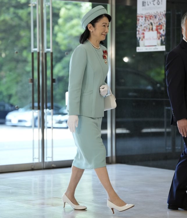 紀子さまはグリーンのセットアップをお召しに(2025年5月13日、撮影/JMPA)