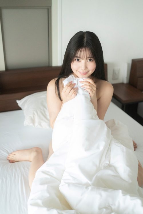 「現場ではびっくりするぐらい、周りのスタッフさんが自分のことを何でもやっていただけるので、こういう世界があるのだと……」（純白さん）