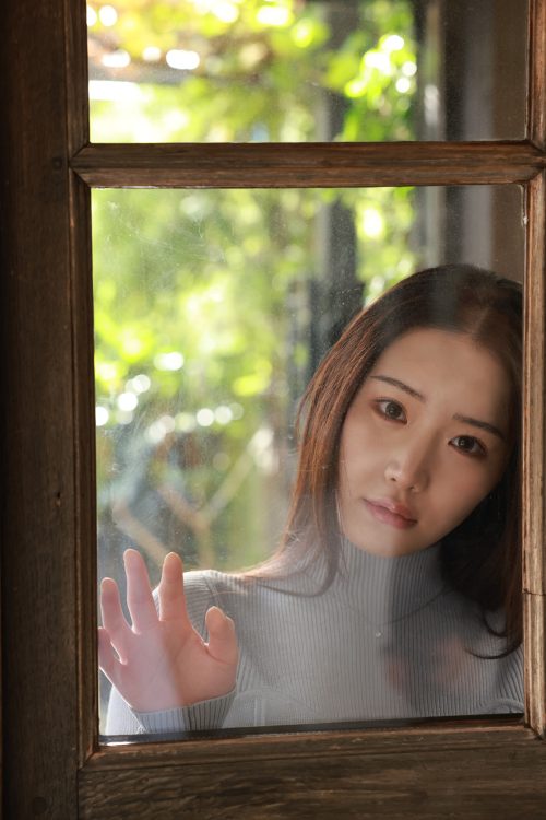 「「チェ・ジウさんに似ていますか？　『冬のソナタ』は見たことないですけど、きれいな女優さんなのでうれしいです」