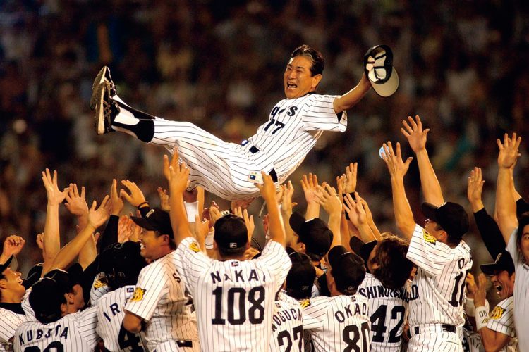 2003年【星野仙一監督が18年ぶりのリーグ優勝】星野監督就任2年目の2003年、金本知憲を中心にした「第三次ダイナマイト打線」を擁してリーグ優勝した