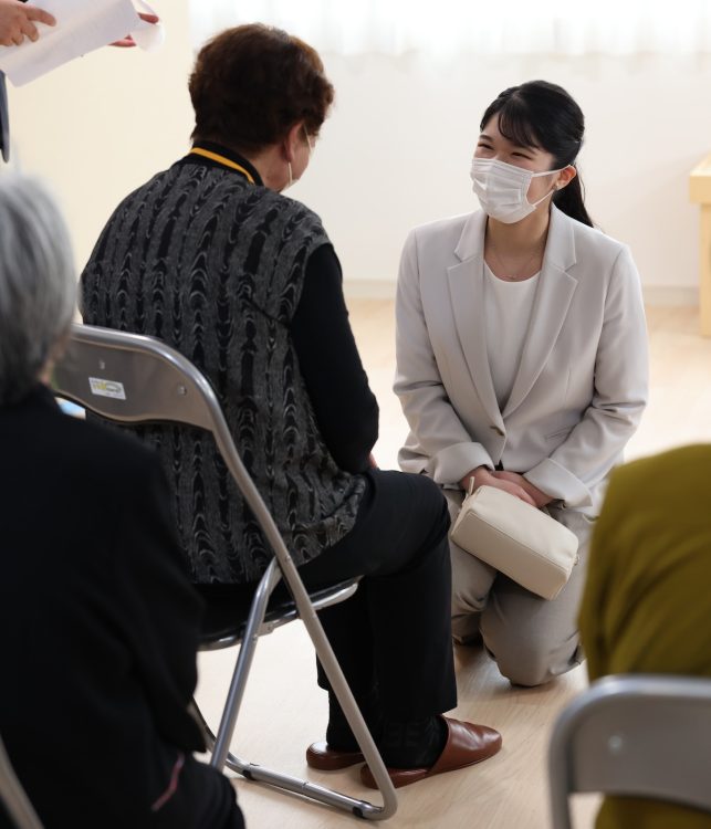 参加者に声をかけられた愛子さま(2025年5月18日、撮影/JMPA)