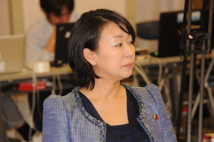 2010年の事業仕分けで、山尾（菅野）志桜里氏は舌鋒鋭く迫った（2010年11月写真撮影：小川裕夫）
