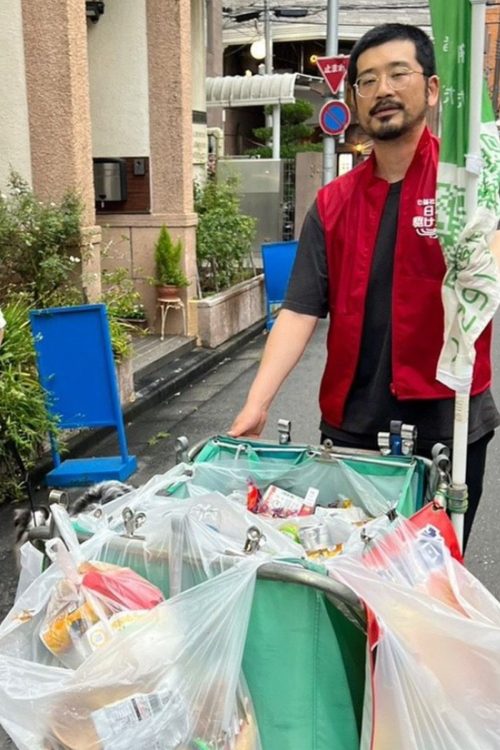 とても熱心に仕事に取り組んでいたという(Instagramより)
