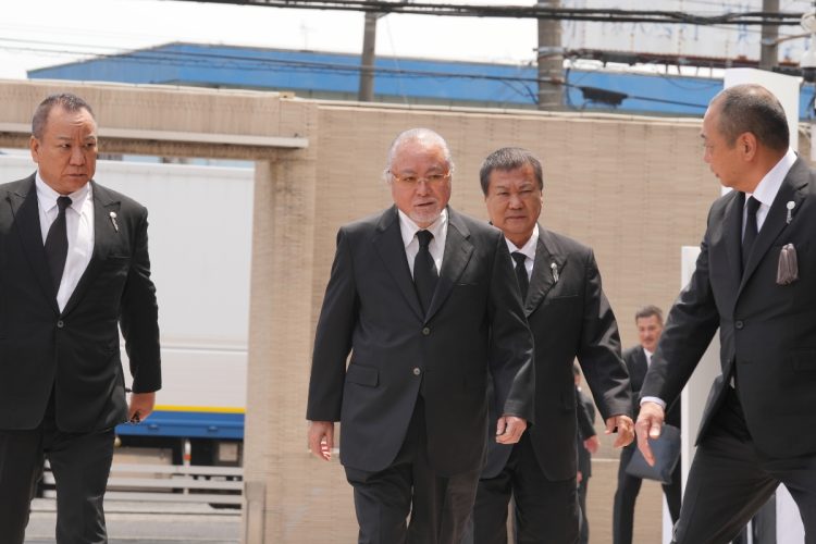 今年2月に就任した糸数真会長