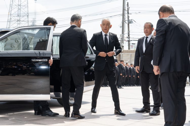 内堀会長が到着