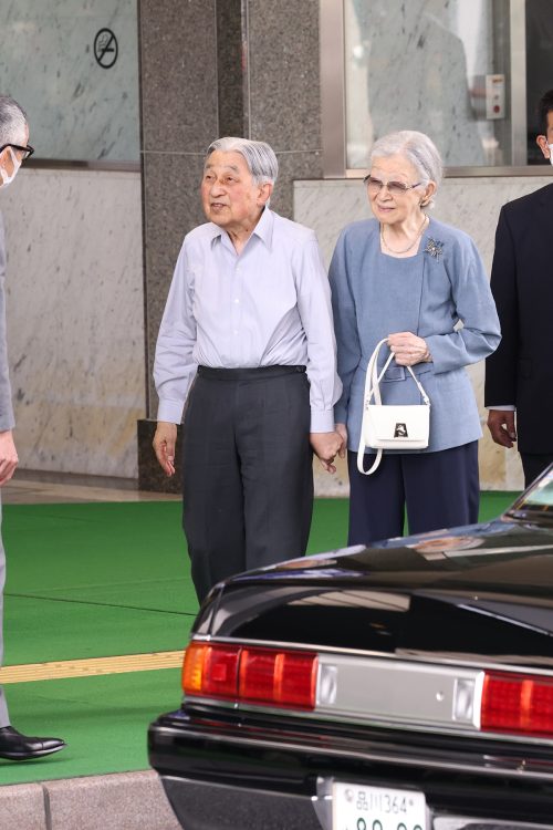 上皇ご夫妻はともに90才を過ぎている（2024年8月、長野県軽井沢町。撮影／JMPA）