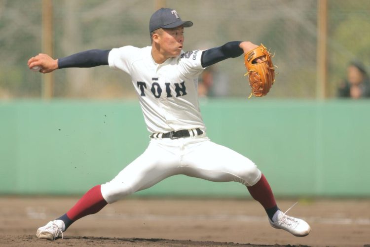 背番号「1」を背負う右腕・中野大虎(産経ビジュアル)