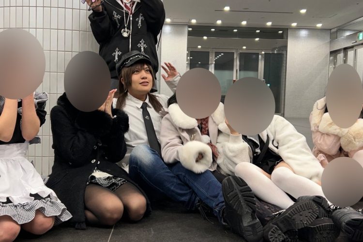 オープンチャットには200人以上の参加者も(SNSより)