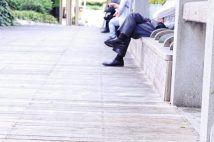 「人なんてほとんどいないのに…」週末のオフィス街であえて営業するワケ 需要を発掘した歯科医院、日曜出勤者を総取りする飲食店…「意外な商売のカラクリ」とは