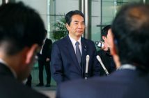 江藤前農水相の「コメ」は氷山の一角、政治家が享受する“議員特権” 「支援者からメロンやガソリンがタダでもらえる」、これで“消費者目線”の施策が進められるのか?