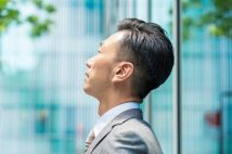 「考え始めるタイミングが遅すぎる!」ミドル世代から備えておくべき「定年」を見据えた仕事人生 なぜ50代後半の先輩社員たちの背中を見ないのか