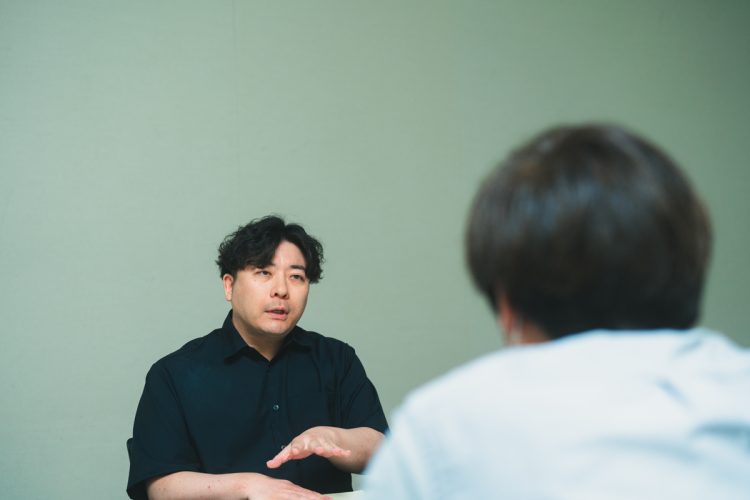 てれびのスキマ氏（手前）と舟橋政宏氏（奥）