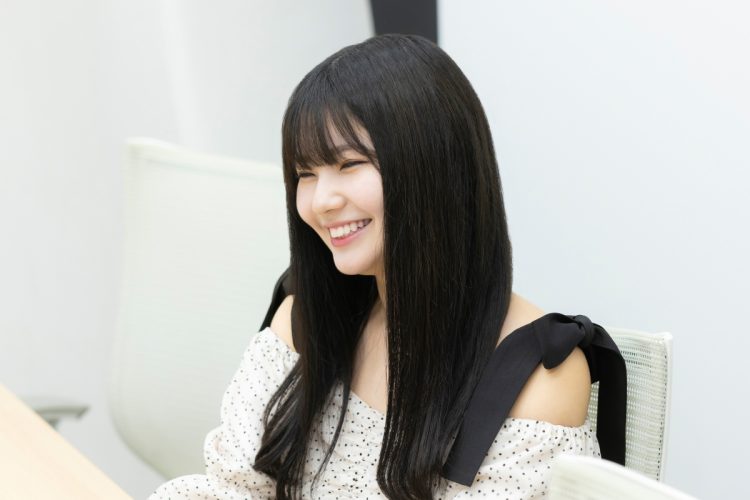 「一番伸びた投稿の写真は、振り返っていてブラを外している姿の写真。『顔がめっちゃ嫌だな』って思っていたんですけど、出してみたら意外と伸びたんです」